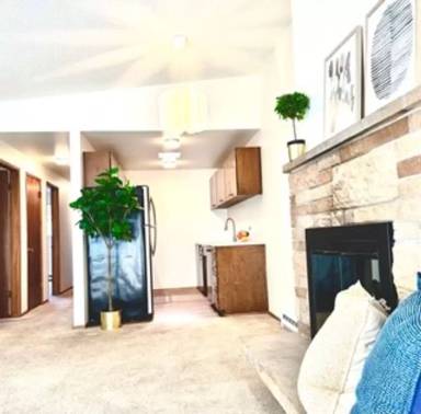 Main picture of 6519 S 153rd St