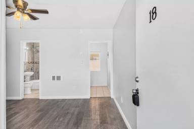 Main picture of 904 Atlantic Ave
