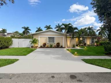 Main picture of 8111 SW 129th Ave