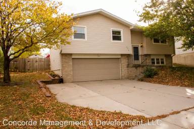 Main picture of 2319 Independence Dr