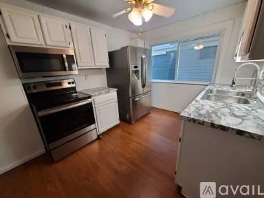 Main picture of 9801 North Blvd