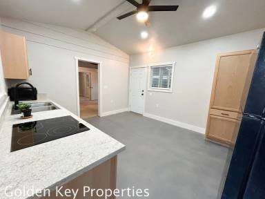 Main picture of 2405 Old Colony Rd