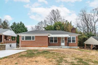 Main picture of 4620 Golf Park Dr