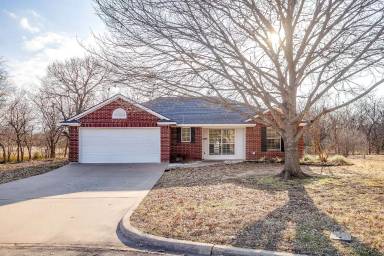 Main picture of 1312 Bradley Ct