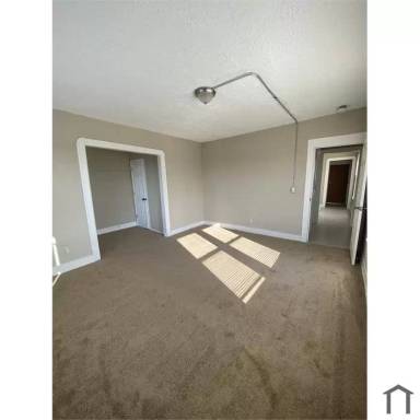Main picture of 15000 Euclid Ave