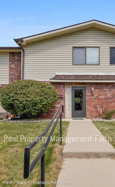 Main picture of 14 Greenwood Trl N