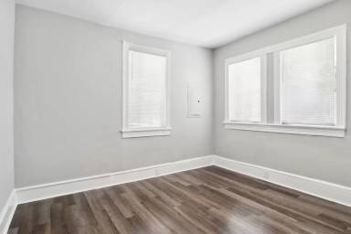 Main picture of 504 W 48th St