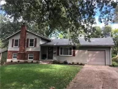 Main picture of 8806 W 71st Ter