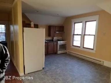 Main picture of 1115 Campbell Ave NW