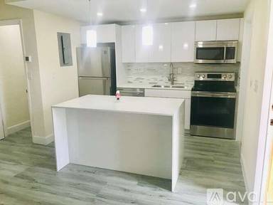Main picture of 1800 NW 4th Ave
