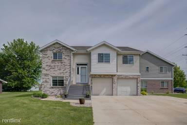 Main picture of 1272 Schuster Rd