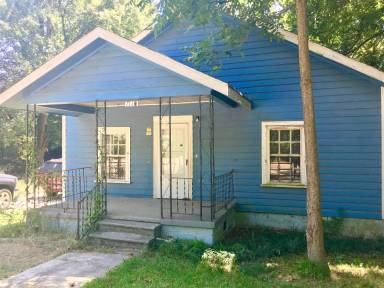 Main picture of 1110 Lyndon Ave