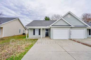 Main picture of 526 Seays Crest Dr