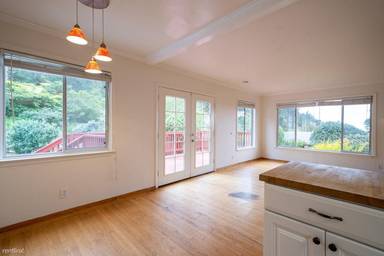 Main picture of 616 Brighton Rd