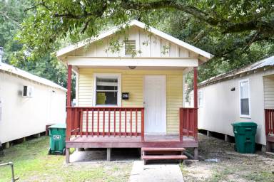 Main picture of 425 W 29th Ave