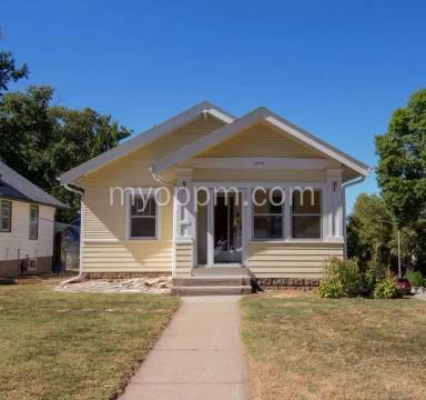 Main picture of 1202 S 43rd St