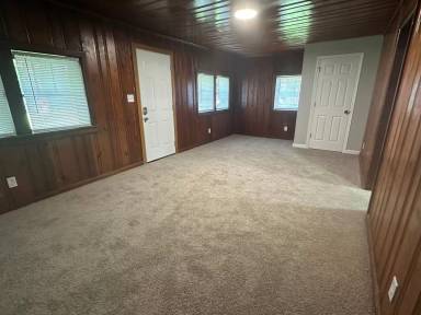 Main picture of 1704 S Penn St