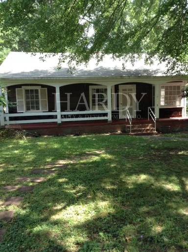 Main picture of 513 Laporte St SE