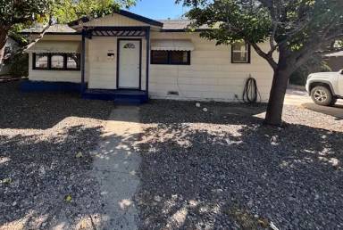Main picture of 1004 N Monterey Ave
