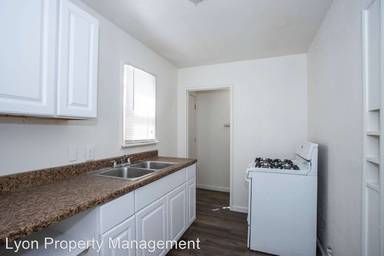 Main picture of 142 Redwood Ave