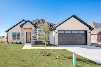 Main picture of 708 Broken Bow Ln