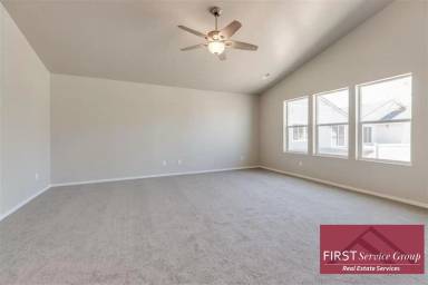 Main picture of 727 N Ash Pine Way