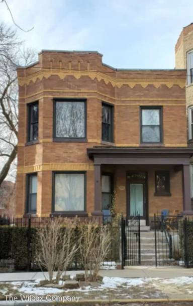 Main picture of 2700 N Albany Ave