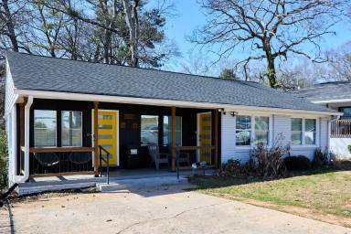 Main picture of 2109 Newnan St