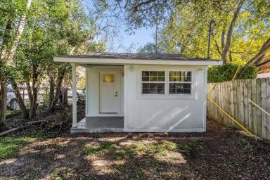 Main picture of 3207 Burleson Rd
