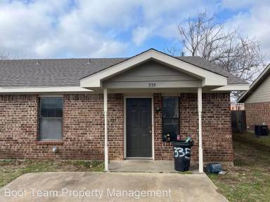 Main picture of 335 Charles St