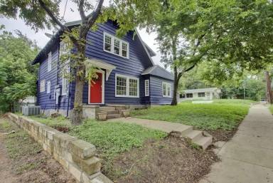Main picture of 1100 W 22nd St