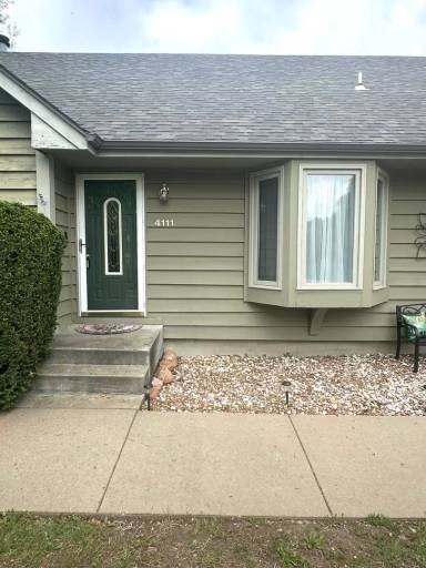 Main picture of 4111 SE Minnesota Ave