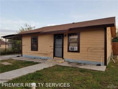 Main picture of 526 W Sycamore Ave