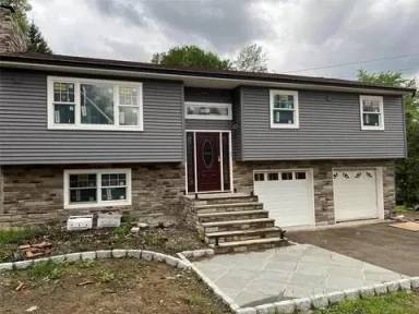 Main picture of 4 Glen Ct