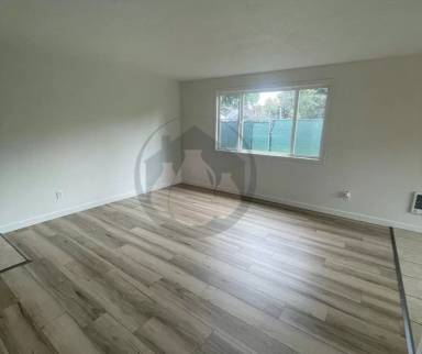 Main picture of 4180 Center St NE