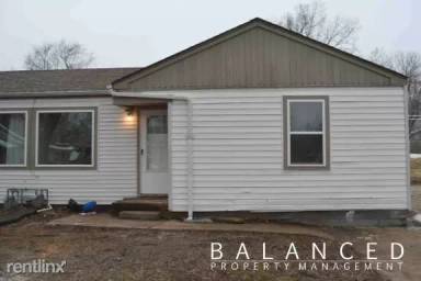 Main picture of 2813 SE Minnesota Ave