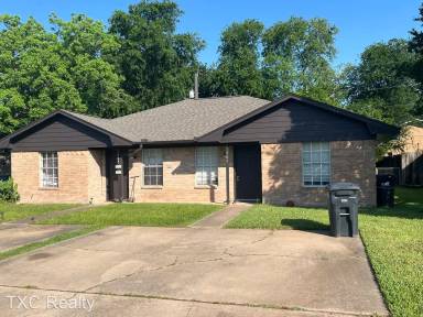 Main picture of 705 Concho Pl