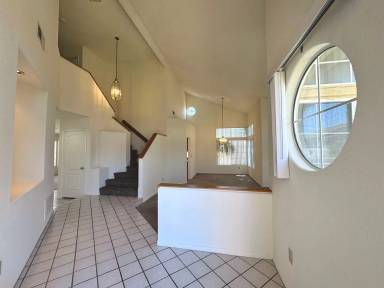 Main picture of 621 Crescent Dr