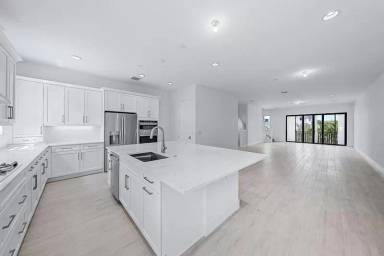 Main picture of 5260 Beckman Ter