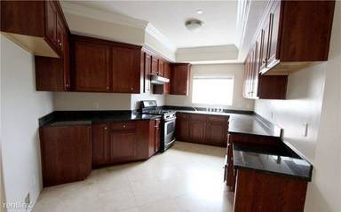 Main picture of 5809 Monterey Rd