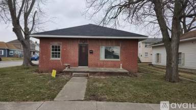 Main picture of 824 W Elm St