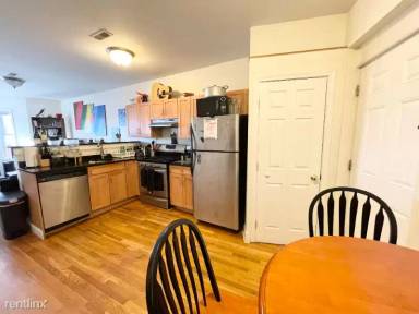 Main picture of 147 Marcella St