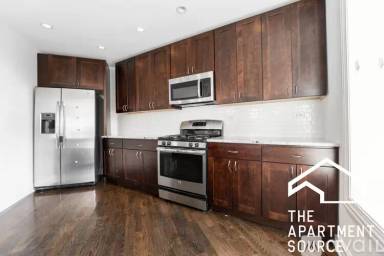 Main picture of 2620 N Milwaukee Ave