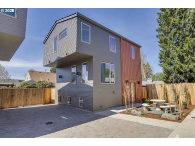Main picture of 5353 SE Stark St