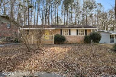 Main picture of 726 Plainville Trl SW