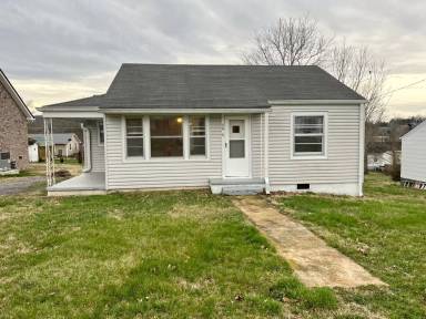 Main picture of 409 W Colonial St