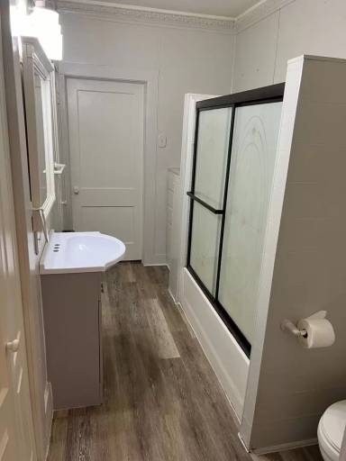 Main picture of 1304 James St