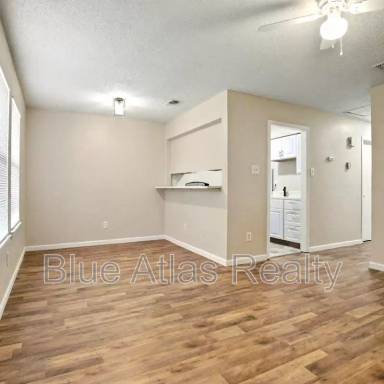 Main picture of 5517 Wellesley Ave