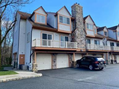 Main picture of 185 Woods Edge Dr