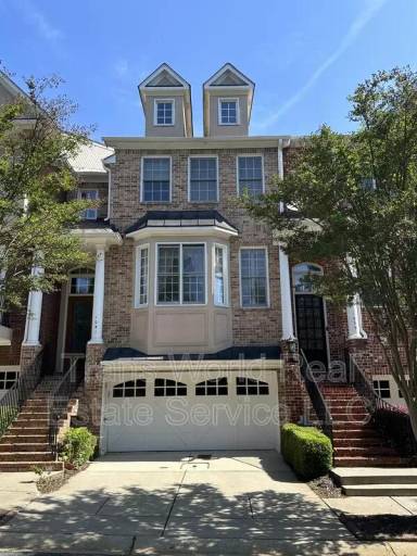 Main picture of 1041 Emory Parc Pl
